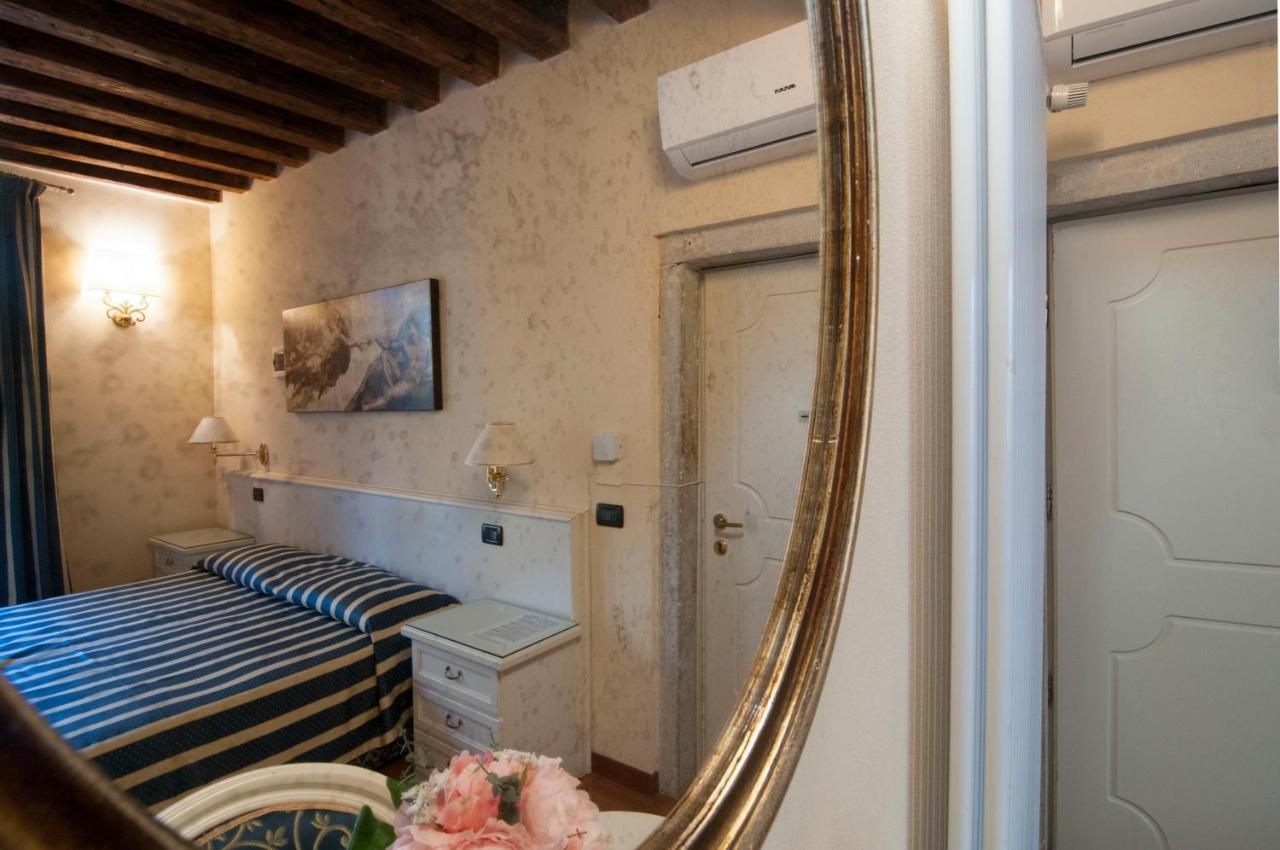 Venice Resorts Guest House Buitenkant foto